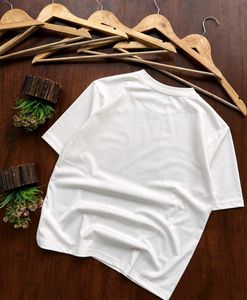 OFFER FOR BADDIES 😁💗 Under Armour White T-Shirt