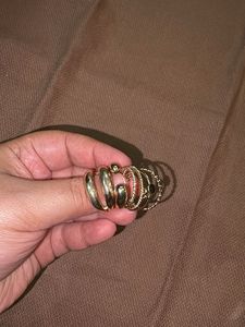 H&amp;M Set of 6 Chic Gold-Tone Rings