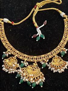 Golden stunning necklace set