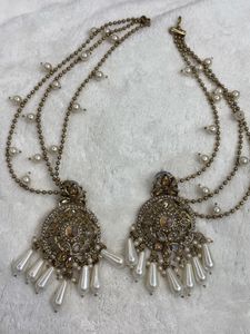 Exquisite Pearl and Gold-Toned Jewellery Set