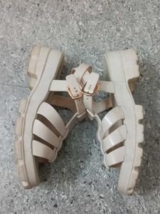 Zudio Beige Wedge Sandals
