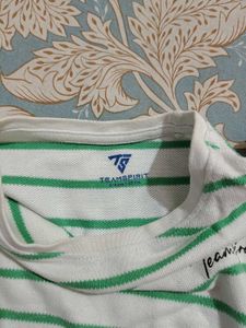 T-Shirt with hoodie jacket(shirt)