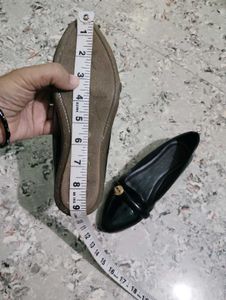 Chic Black Pointed Toe Flats