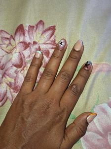 PRESS ON NAILS (ANY 1) 💅🏻