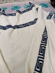 Elegant White Knit Cardigan