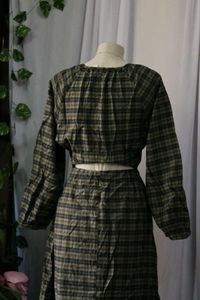 Sale🔥H&amp;M Plaid Midi Dress