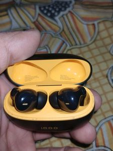 iqoo airbuds excellent condition