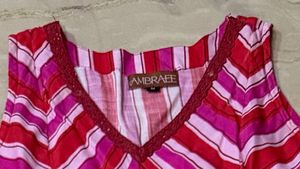 Chic Striped Sleeveless kurta with pants