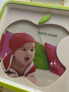 Cute Apple Photo Frame Display