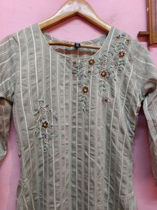 TARUNI Decent Kurtas (Women's)
