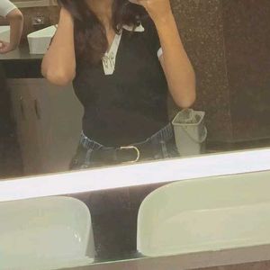 Cute Collared Crop Top