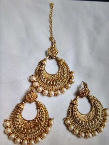 Gold Plated Pearl Maang Tikka Set