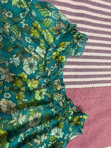 Floral Print Flowy Top