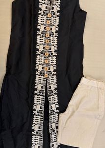 Embroidered Sleeveless Kurta with pants