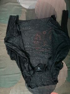 Amisu Black Lace Top