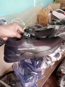 NEW NO USED CASUAL SHOES FOR MEN.