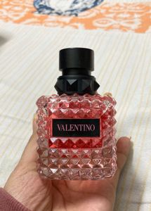 Valentino Donna Born In Roma