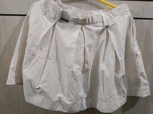 White Pleated Cropped Pants