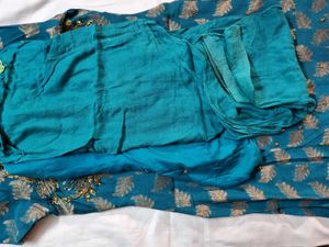 Elegant Teal Embroidered Kurti Set