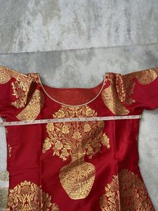 Red &amp; Gold Patterned Kurta