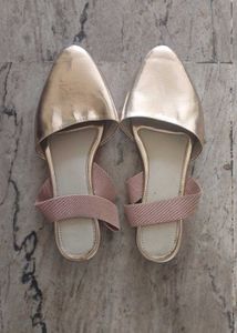 Chic Rose Gold Pointed Flats