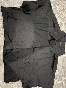 Black Short Sleeve Collared Top