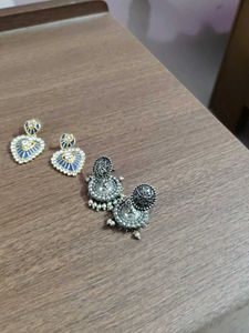 combo of two earrings
