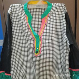 Checks Top