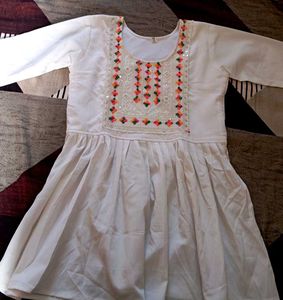 White Embroidered Cotton Kurta