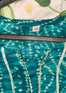 Green Ethnic Kurti | Stylish Print