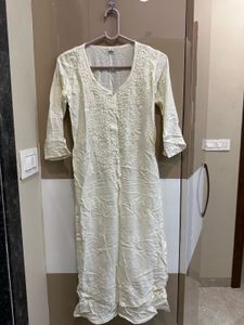 Elegant White Chikankari Kurta