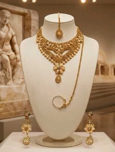 Gold-Tone Jewellery Set ✨️