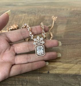 Elegant Rose Gold Necklace &amp; Earring Set