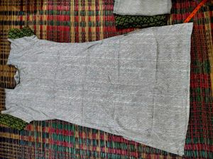 Elegant Pakistani Salwar Kameez Set