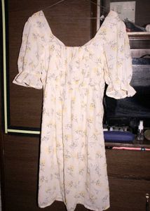 Cream Floral Puff-Sleeve Summer Dress