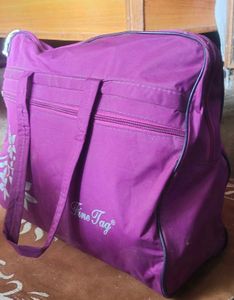Purple Duffle Bag with Floral Print 🛍️💕