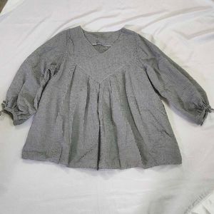 Checkered Long Sleeve Top