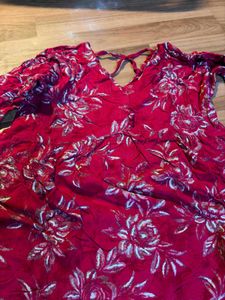 Chic Floral Print V-Neck Top