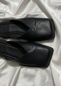 Black Slip on