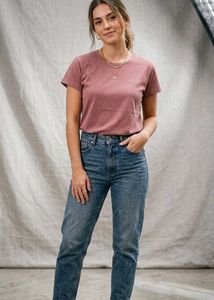 Classic brown crew neck t-shirt