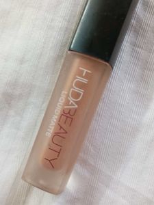Huda Beauty Liquid Matte Lipstick