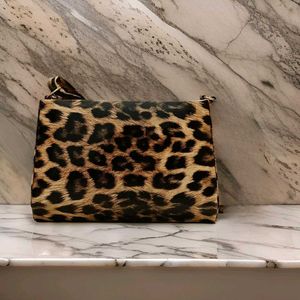 Leopard Print Chain Crossbody Bag