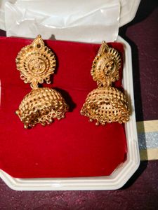 Exquisite Gold Jhumka Earrings