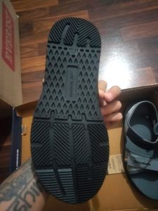 Reebok size 8 sandal