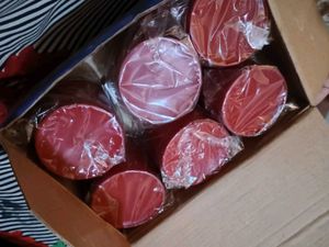 New unused Elegant Tea Mugs Set of 5 wit