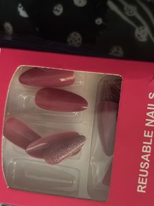 nail art items
