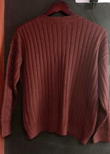 Maroon woolen sweater for women