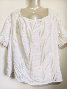 Chic White Eyelet Blouse Large -XL SIZE