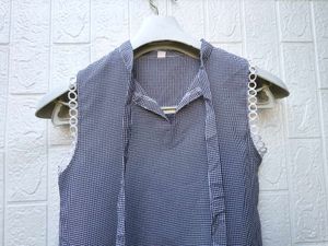 New with tag Chic Gingham Sleeveless Top