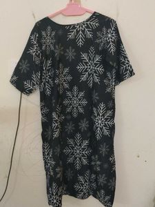 Black Snowflake Print Tunic Top